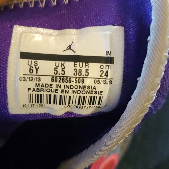 Shoes - Picture 6 of 6